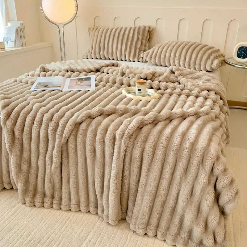 MarshmallowHug™  Ultra-Soft Winter Fur Blanket