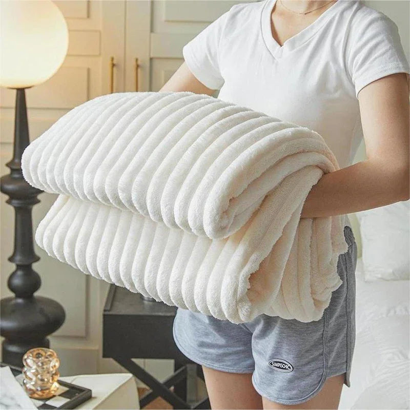 MarshmallowHug™  Ultra-Soft Winter Fur Blanket